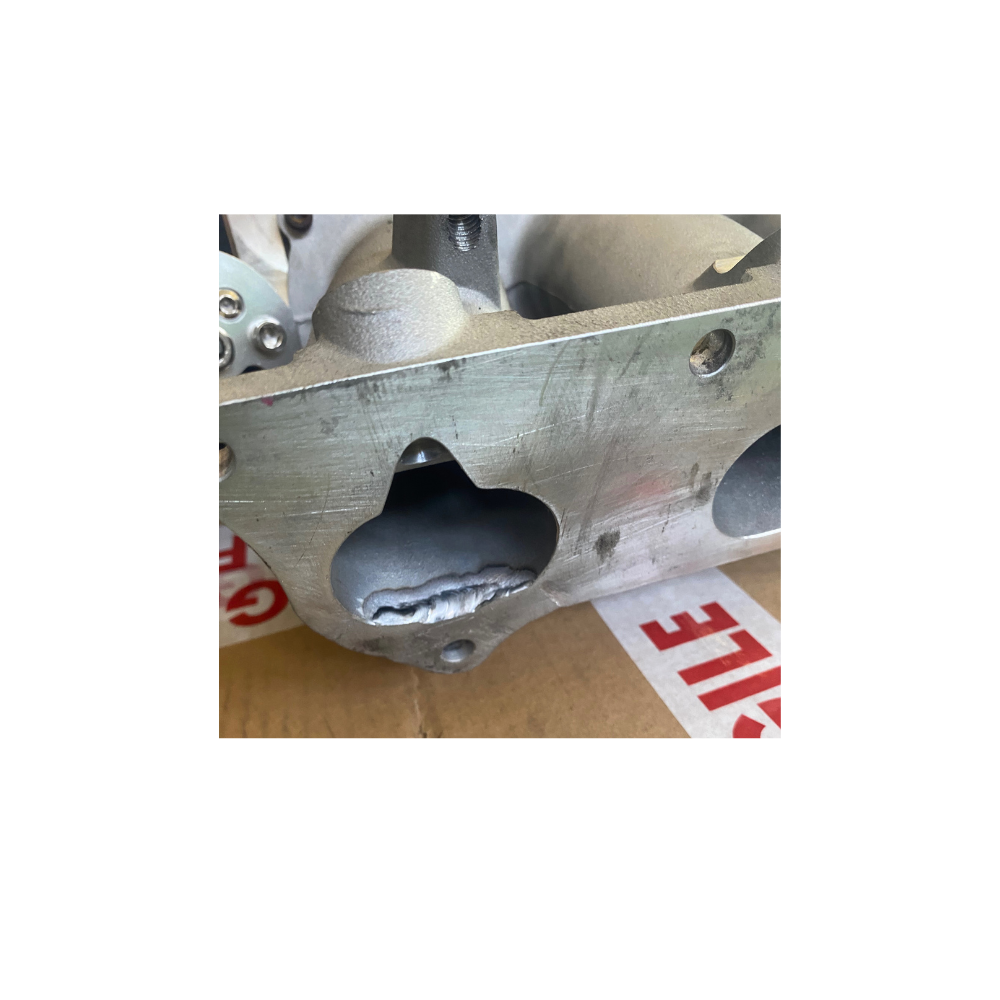 COLLETTORE DI ASPIRAZIONE K SERIES SKUNK2 ULTRA CON FARFALLA DA 70