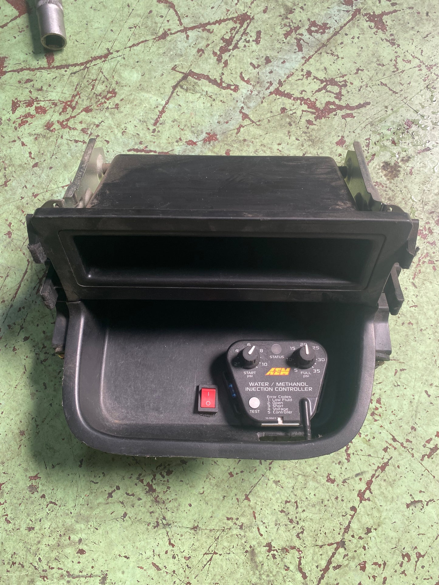 KIT INIEZIONE V2 AEM ACQUA/METANOLO - MULTI INPUT CONTROLLER - 1 GALLON RESERVOIR